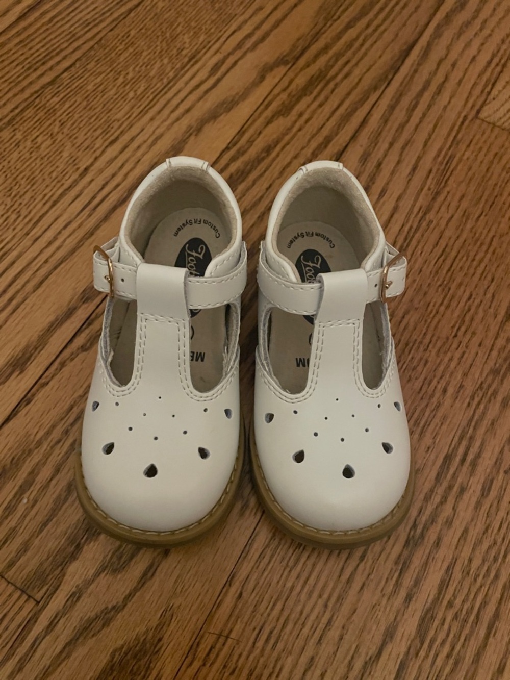 FootMates White T-Strap Mary Jane Toddler Shoes